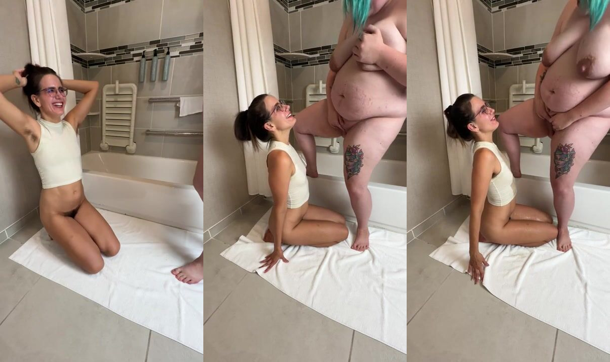 LillyVig being peed on by AspenBailey