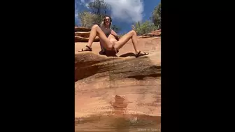 StephInSpace - Peeing On Rock