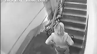 Pissing 8