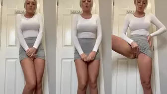 BurstingMeg - Peeing standing in...