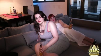 Two Curvy Babes 01