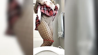 sucha_goodgirl - Showing off my pretty labia before I take a...