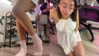 zoecams - pee on my summer dress