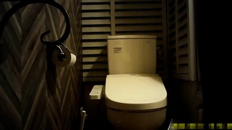 An assortment of 8 young girls! It is a bargain price ⑯ [Assault! Women's restroom next door]