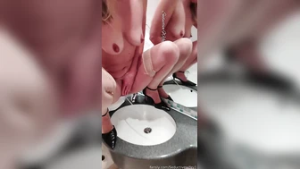 Seductivewifey1 - Pissing in the hotel sink!
