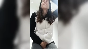 Omorashilovers - Holding in a lot of pee is hard