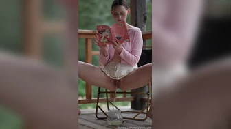 sexylexihayes - 25+ of my past pee