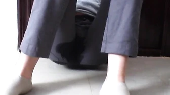 Natalie - Lazy Girl Natalie Lets Go Of Her Full Bladder In Her Jeans On The Floor