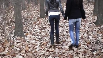 Antonia & Sara - Antonia And Sara The Pissy Jeans Friends