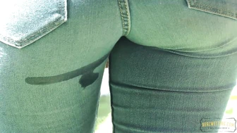 Ellie - Tight Jeans With Ellie